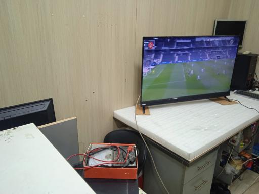 عکس تعمیرات لوازم الکترونیک