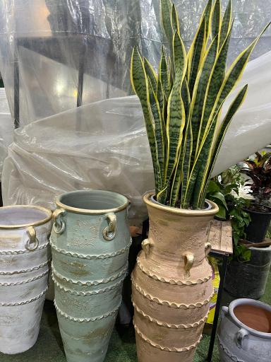 عکس چشم‌ انداز گل گلدون چمن مصنوعی