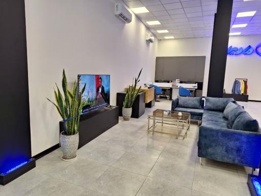 عکس فروشگاه مرکزی مادیران 