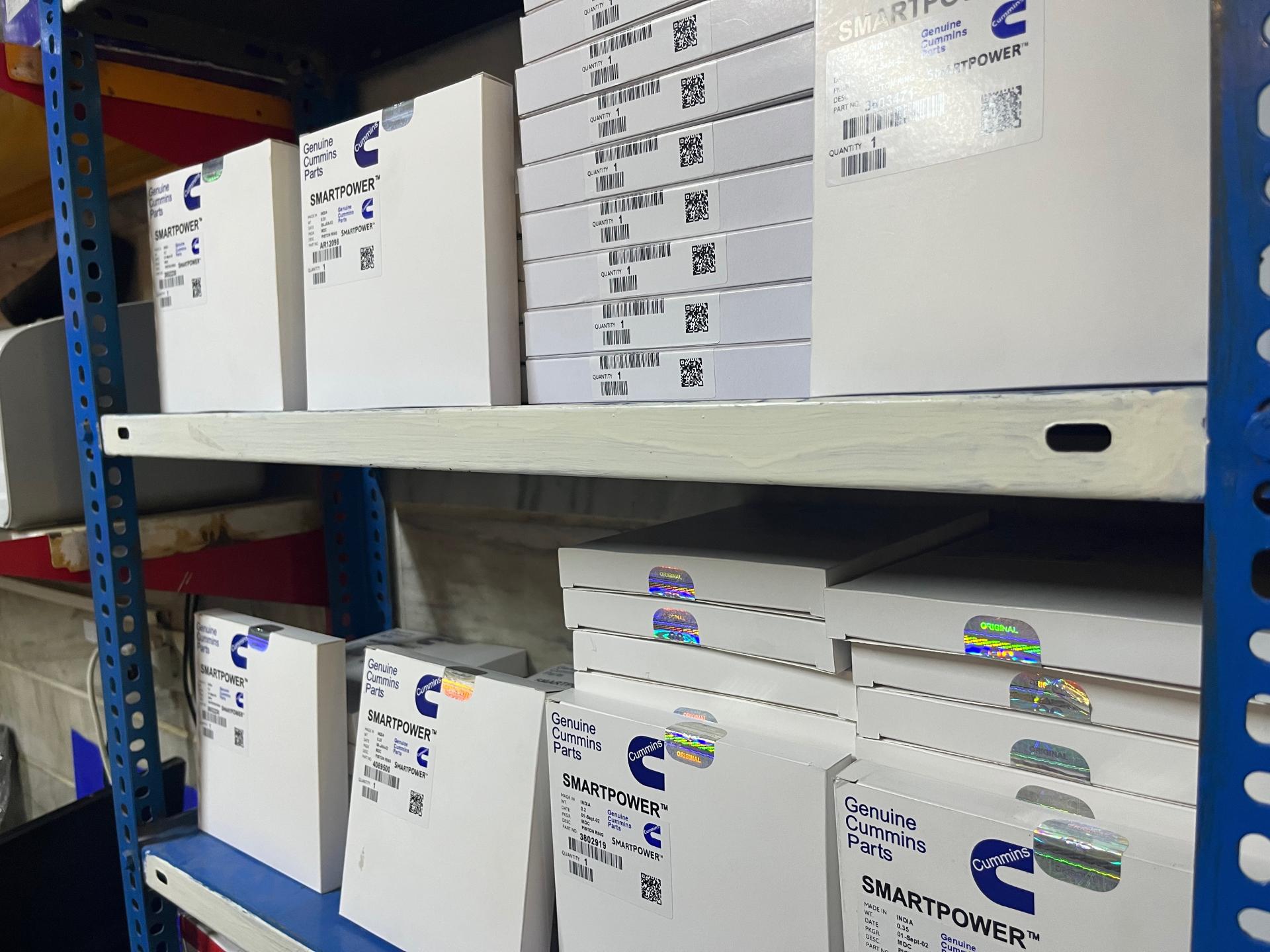 عکس لوازم یدکی موتوری ماشین آلات راهسازی