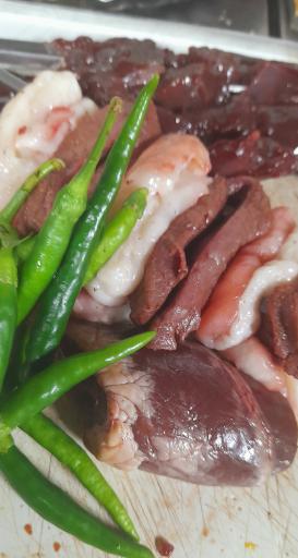 کافه صبحانه عمو حمید و بانو