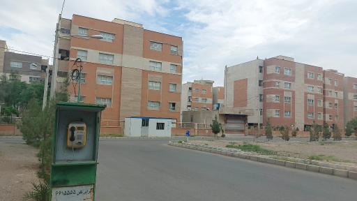 عکس باجه تلفن عمومی