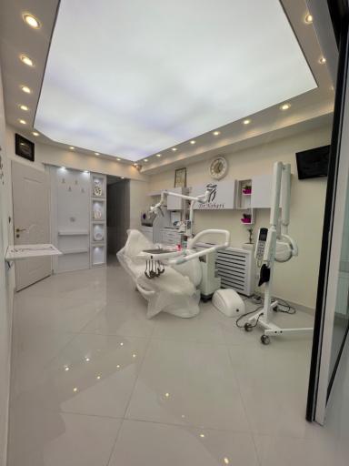 عکس دکترگل وش نوبری