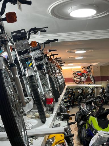 عکس فروشگاه موتور سیکلت ایران