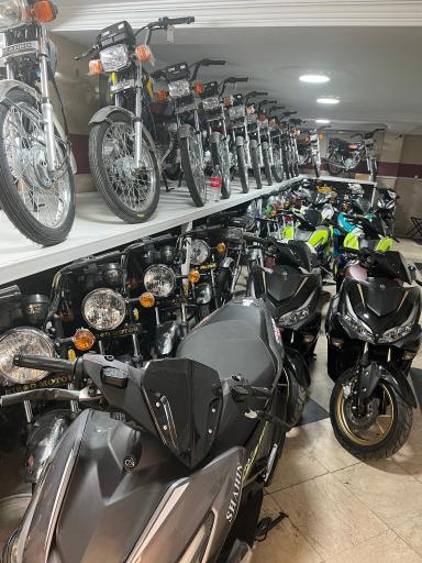 عکس فروشگاه موتور سیکلت ایران