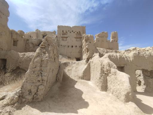 عکس قلعه ایزدخواست