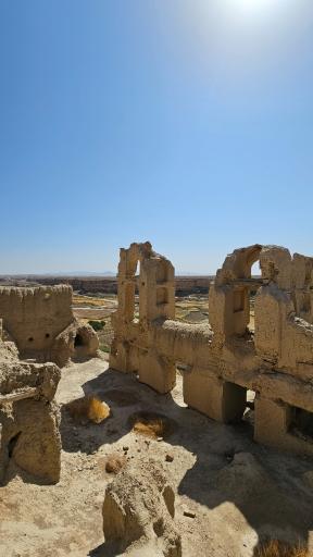 عکس قلعه ایزدخواست