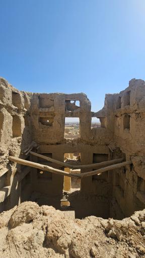 عکس قلعه ایزدخواست