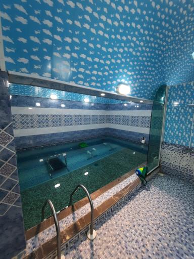 عکس آب درمانی تاج آبی