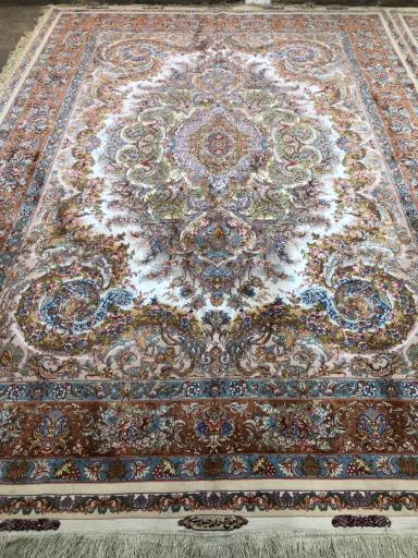 عکس فروشگاه فرش دستباف فرزین