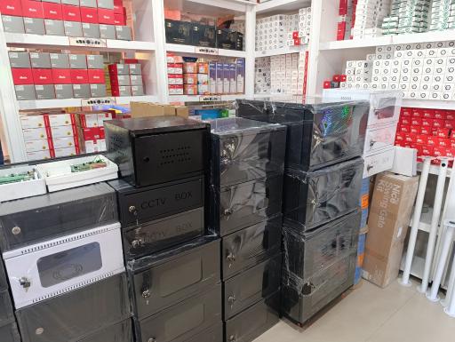 عکس دوربین مداربسته و دزدگیر امن گستر