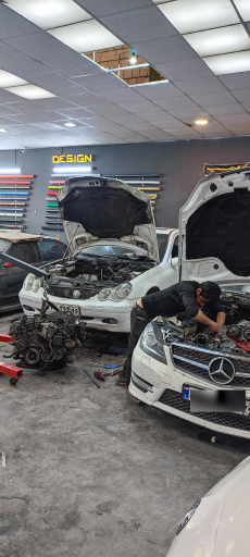 عکس تعمیرگاه بنز و بی ام و پورشه صفری