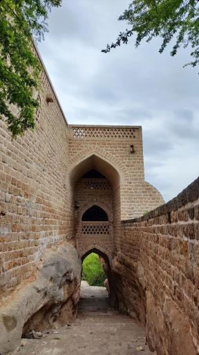 عکس ورودی باغ خان