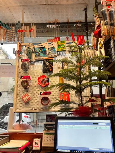 عکس رنگ و ابزار و لوازم ساختمانی سلیمانی