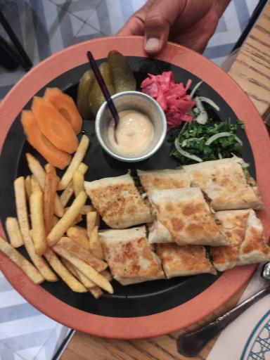 عکس رستوران لبنانی یاسمینا