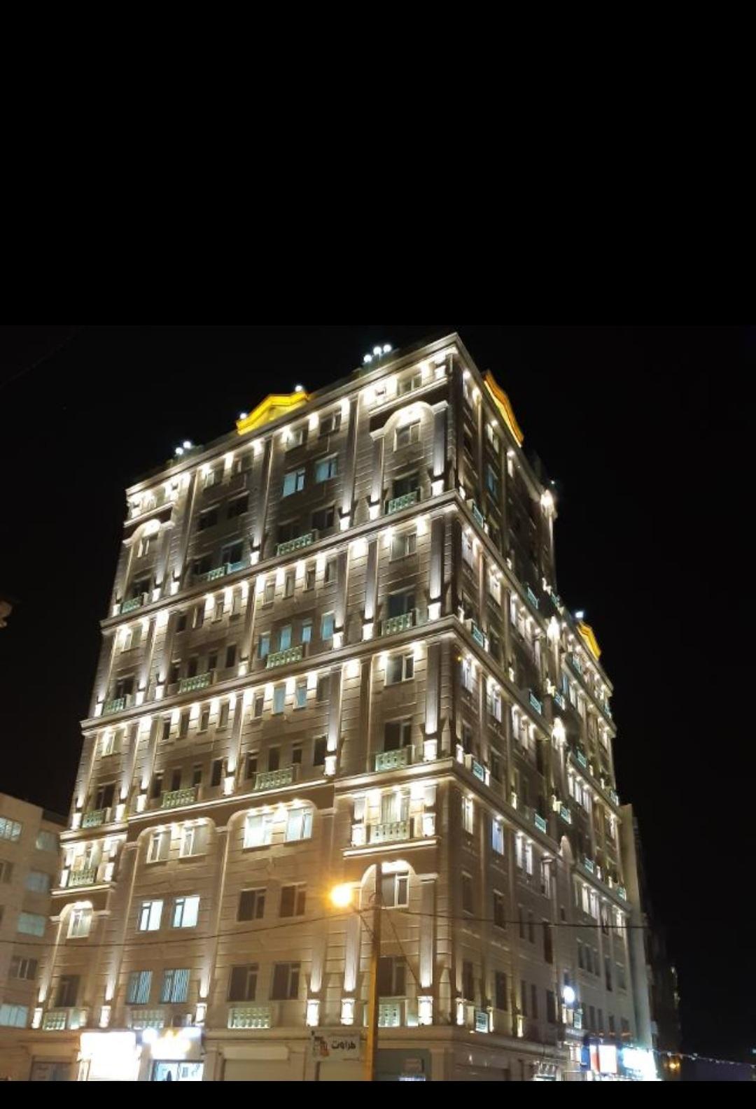 عکس برج مجلل پارادایس