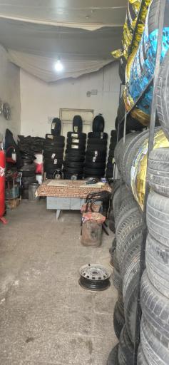 عکس لاستیک فروشی و بالانس پنچرگیری داداش زاده 