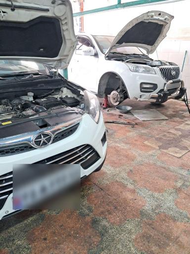 عکس تعمیرگاه تخصصی ام‌وی‌ام اعمی‌نژاد