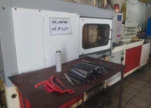 عکس جلو پنجره فرمول یک