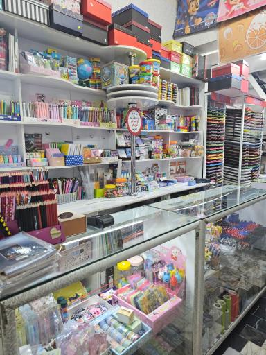 عکس لوازم تحریر درنا