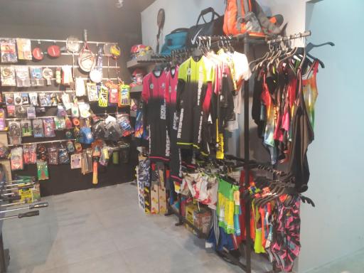 عکس  فروشگاه لوازم ورزشی پرشین اسپورت