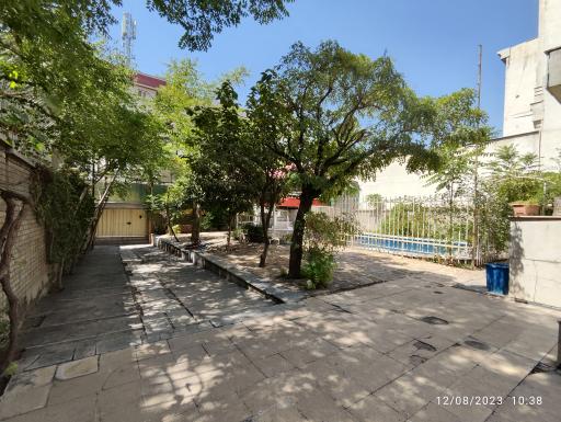 عکس هنرستان دخترانه علم و هنر