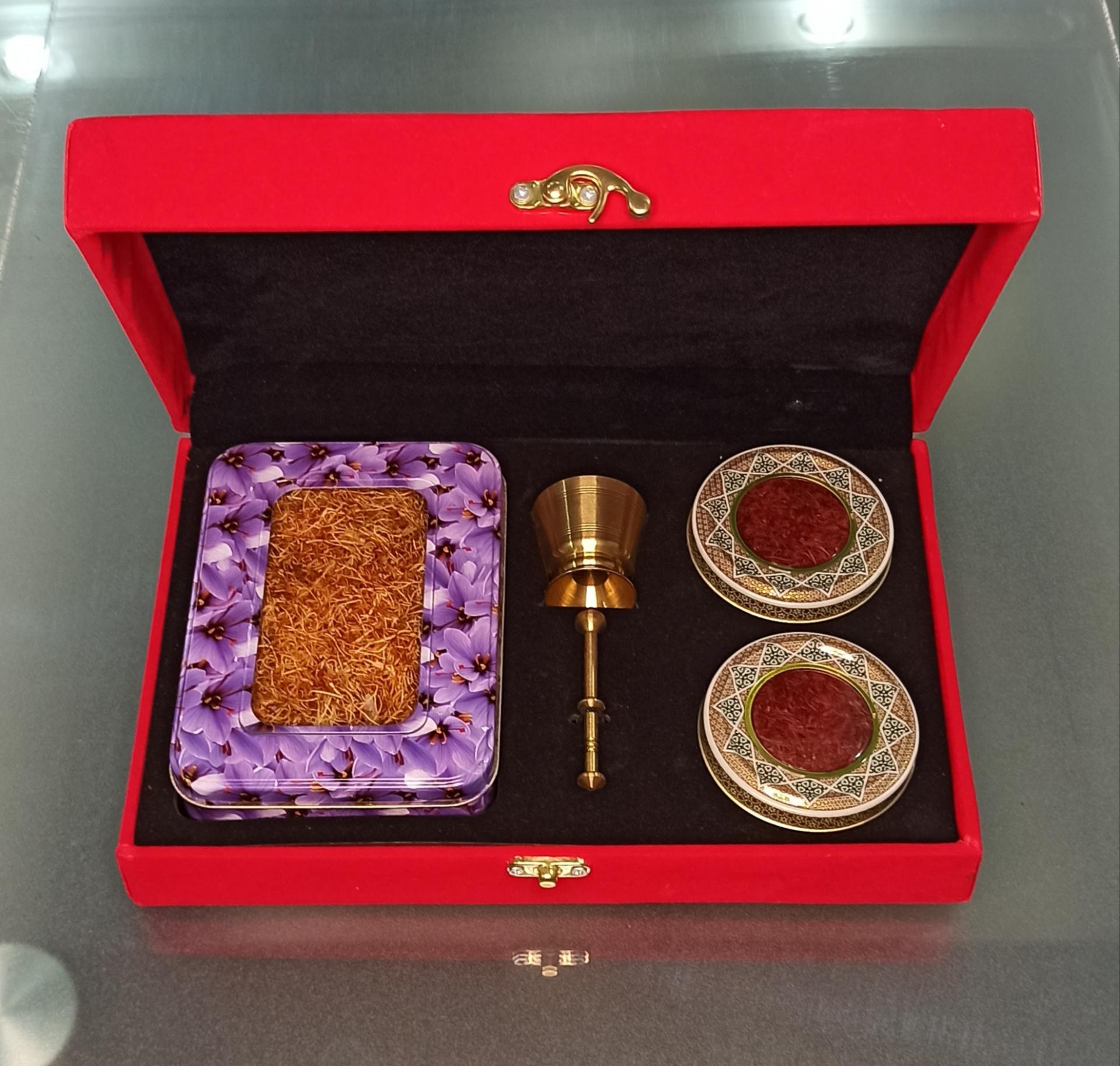 عکس زعفران عطار