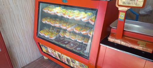 عکس مرغ فروشی پرطلا (مکاریان)