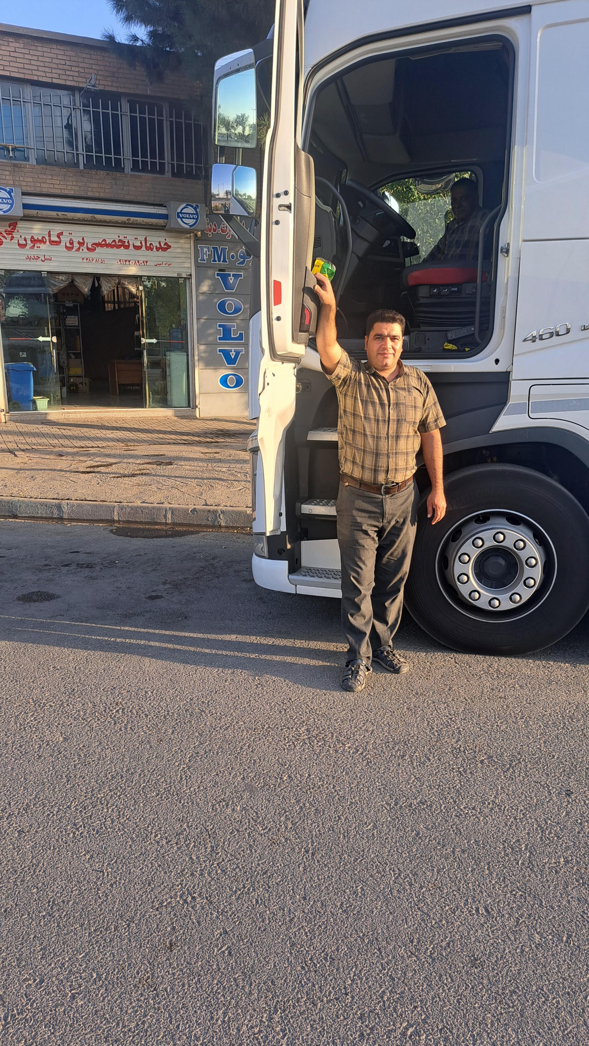 عکس خدمات تخصصی برق کامیون جواد