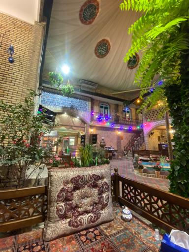 رستوران سنتی و خانه تاریخی بهرامی