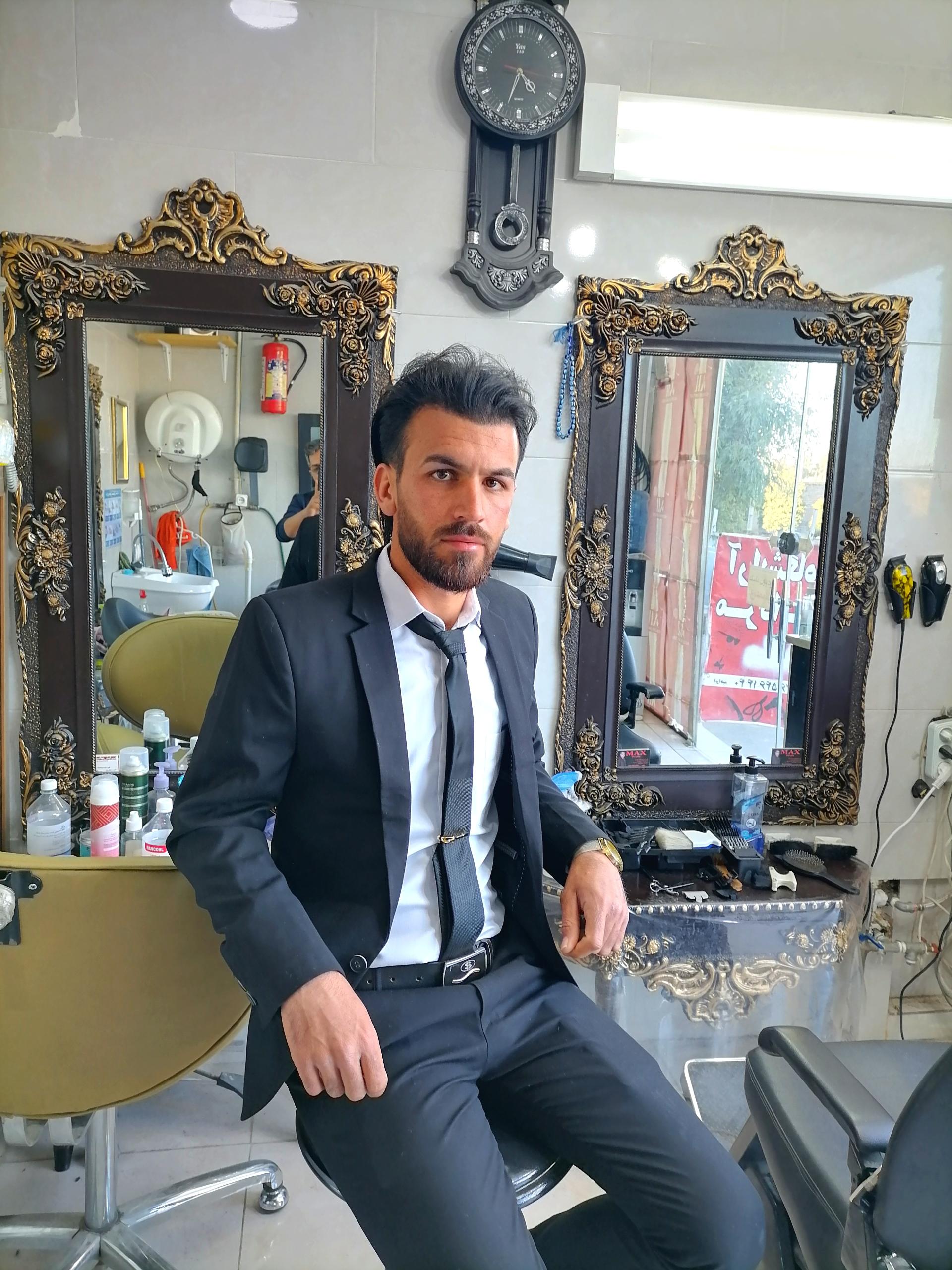 عکس سالن پیرایش مردانه دنیزلی