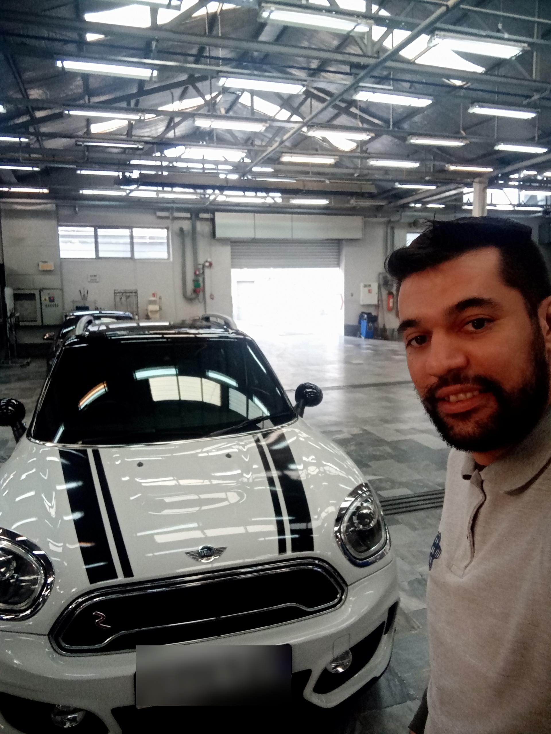 عکس خدمات تخصصی بدنه و دیتیلینگ کامیون و سواری شاهرنگ مشهد