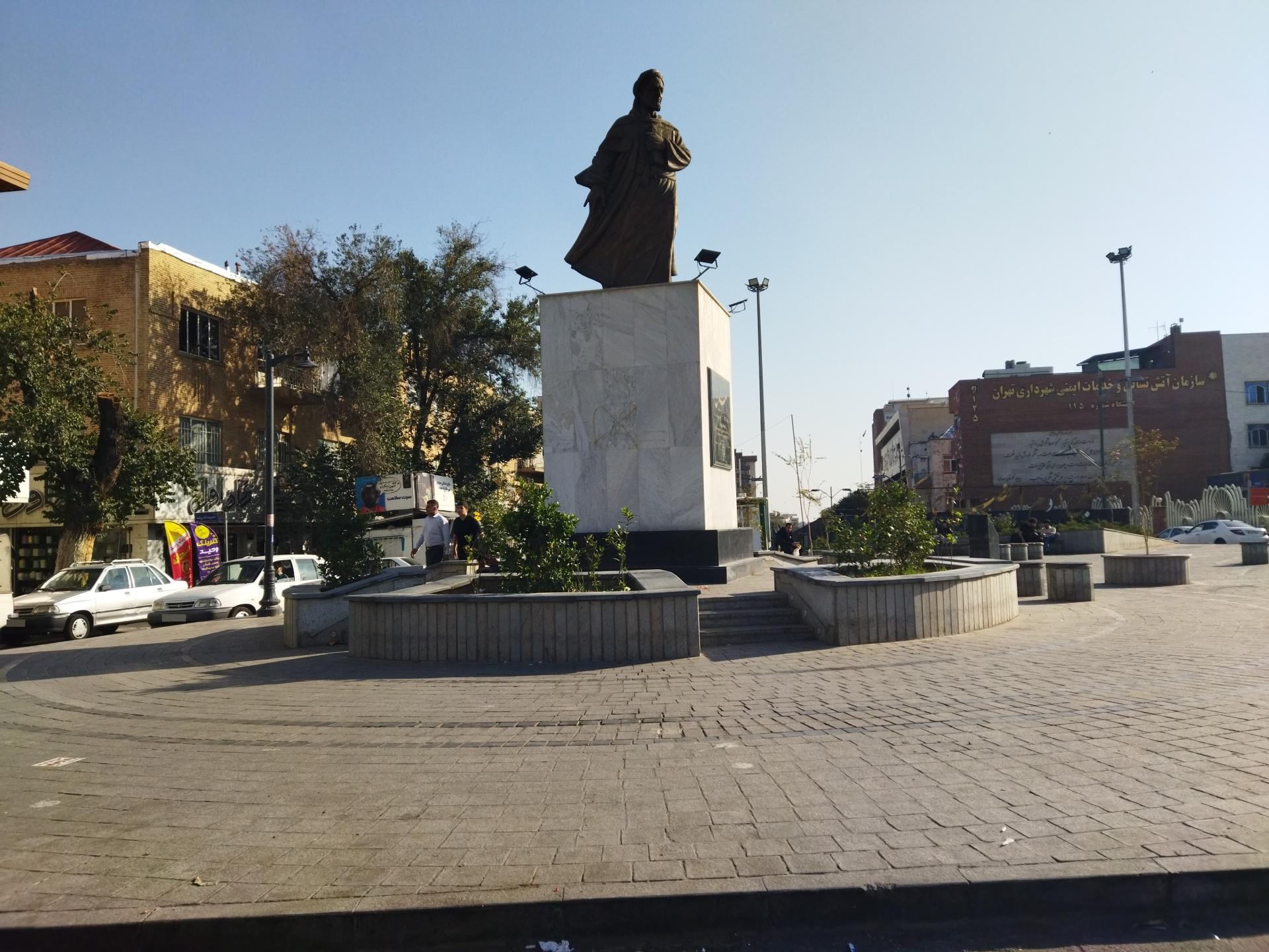 عکس مجسمه سعدی شیرازی