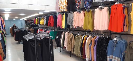 عکس پوشاک زنانه پاسارگاد شعبه دو 