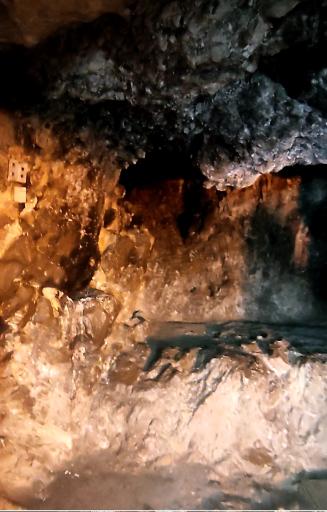 عکس غار بی بی شهربانو 