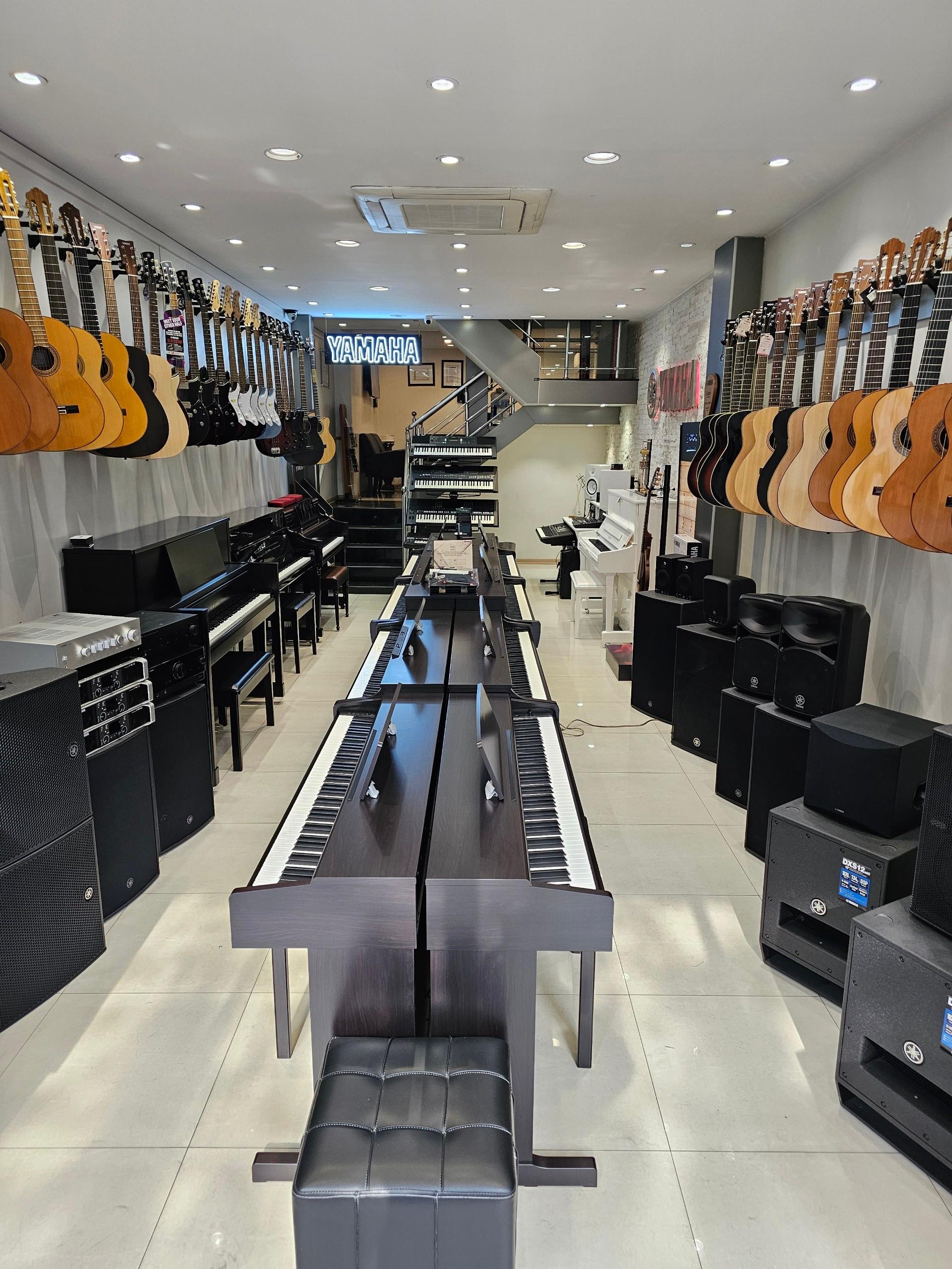 عکس فروشگاه مرکزی یاماها تاشار قشم 