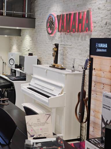 فروشگاه مرکزی یاماها تاشار قشم 