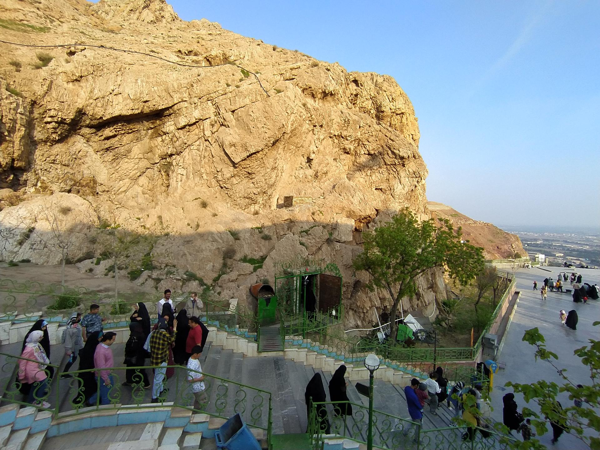 عکس غار بی بی شهربانو 