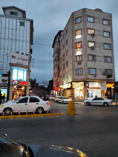 عکس مجتمع تجاری آموزشی آذرخش