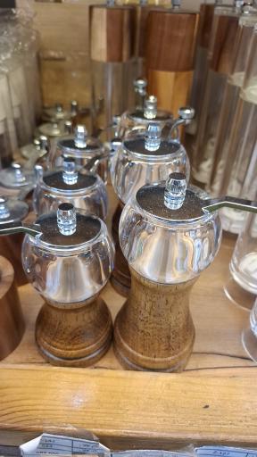 عکس فروشگاه اینترنتی خانه ۸