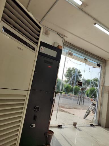 عکس درمانگاه شبانه روزی مریم