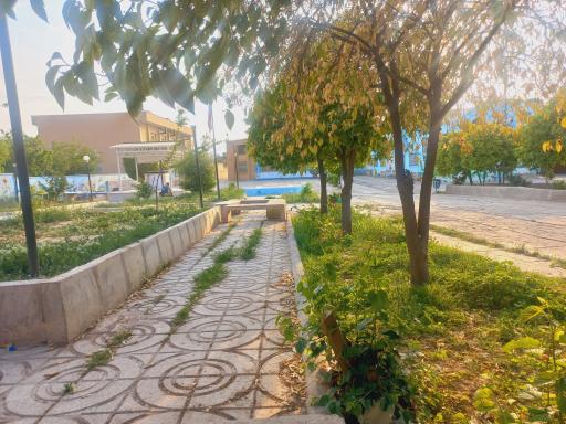 عکس دبیرستان دوره دوم نمونه دولتی اندیشه