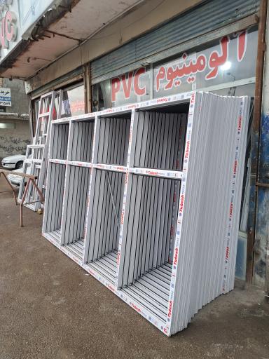 عکس صنعت درب و پنجره upvc صدیق