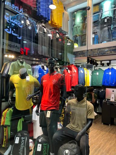 عکس تولیدی لباس ورزشی خانی