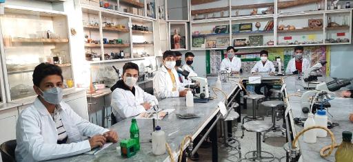 عکس دبیرستان دوره اول پویا سما(۴)