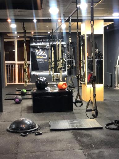 عکس باشگاه ورزشی شانی