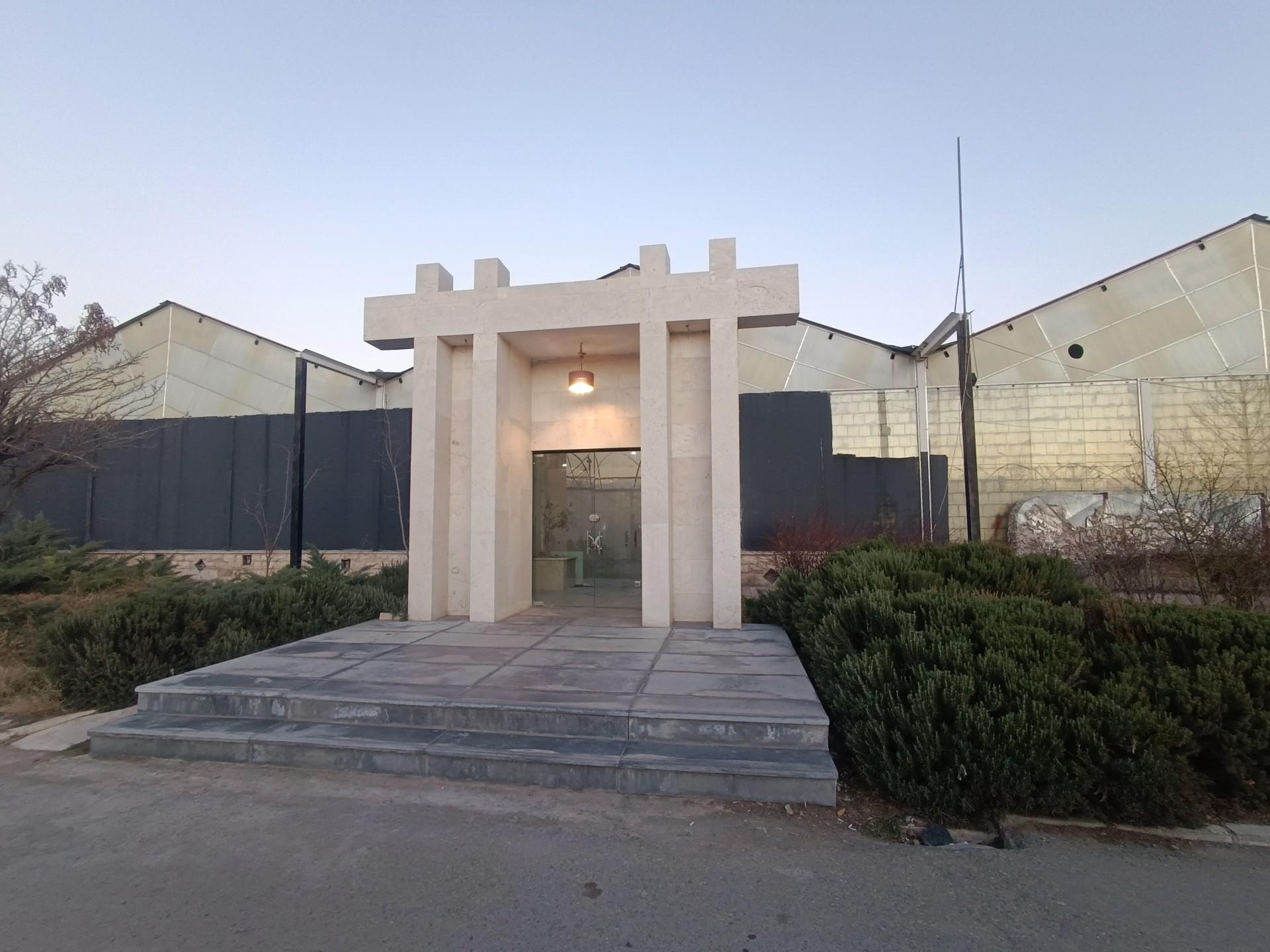 عکس باغ تالار آمیتیس