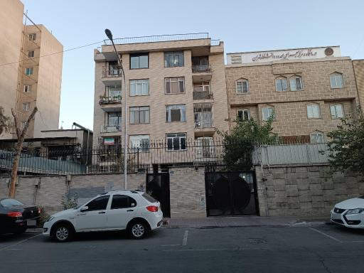 عکس کلینیک دندانپزشکی بزرگمهر