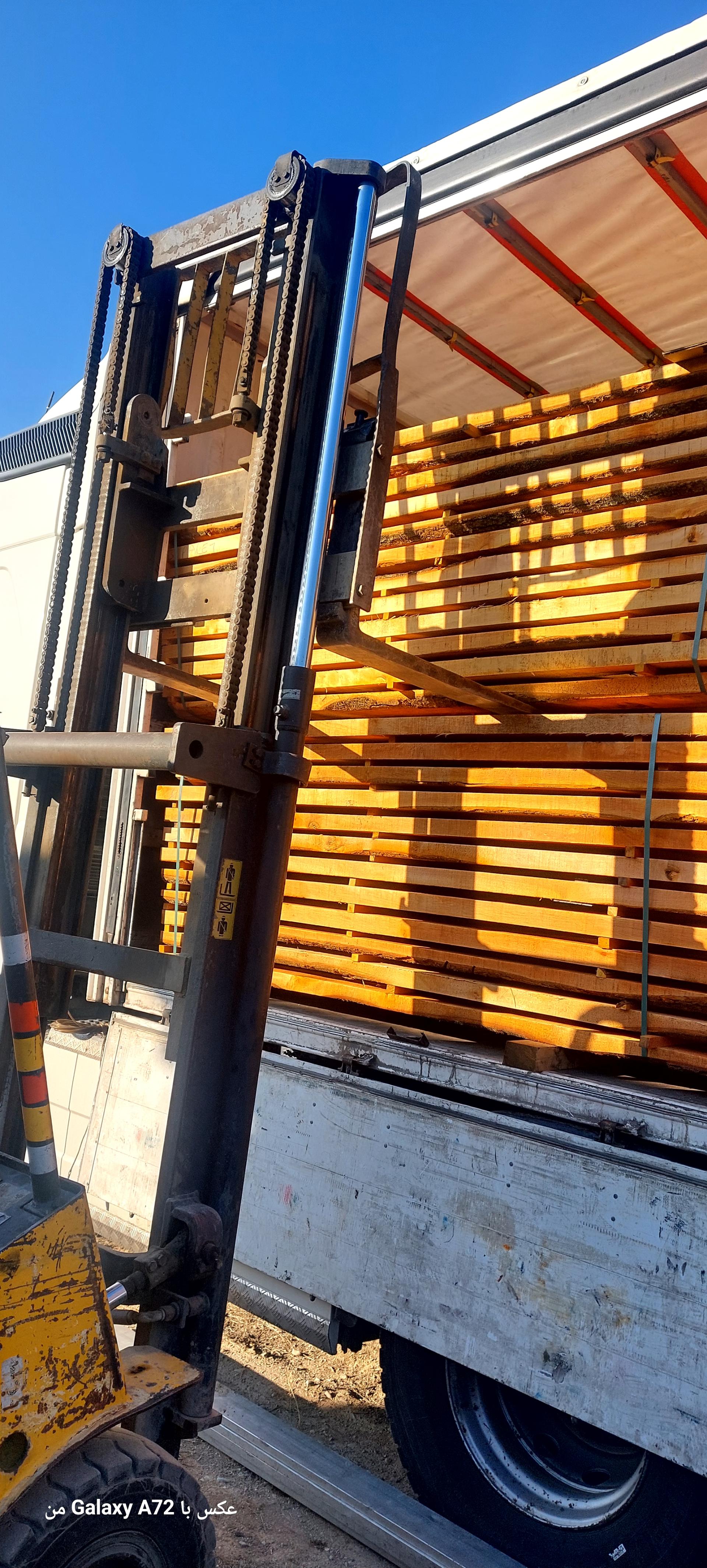 عکس انبار چوب خانی( آویار چوب)