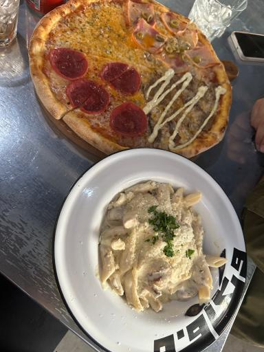 عکس وی کافه